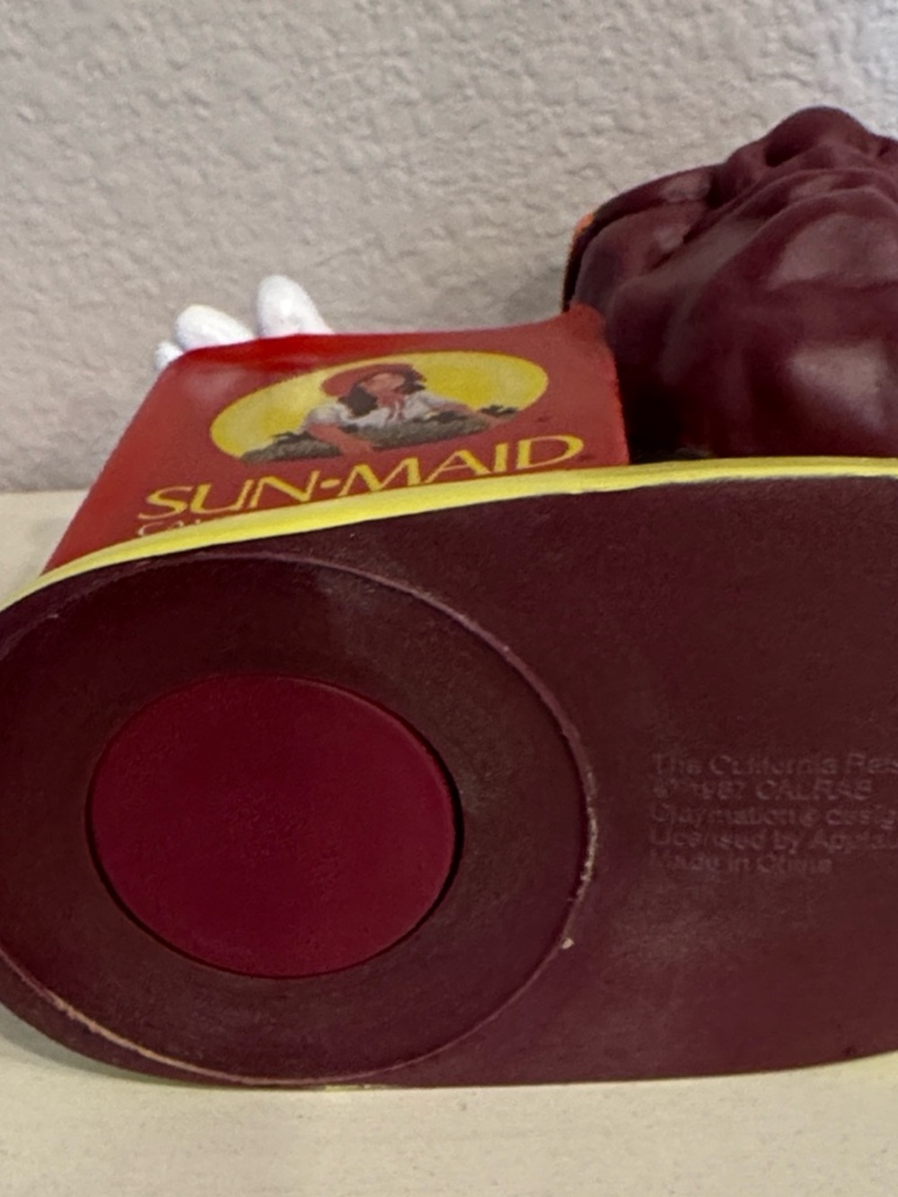 Vintage 1987 Sun-Maid California Raisins plastic coin bank - Picture 4 of 5
